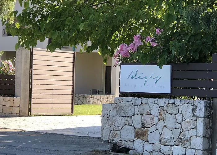 Aligis Apartmanhotel 4*