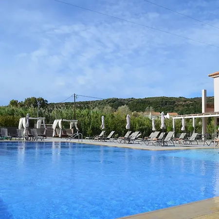 Aligis شقة فندقية 4*